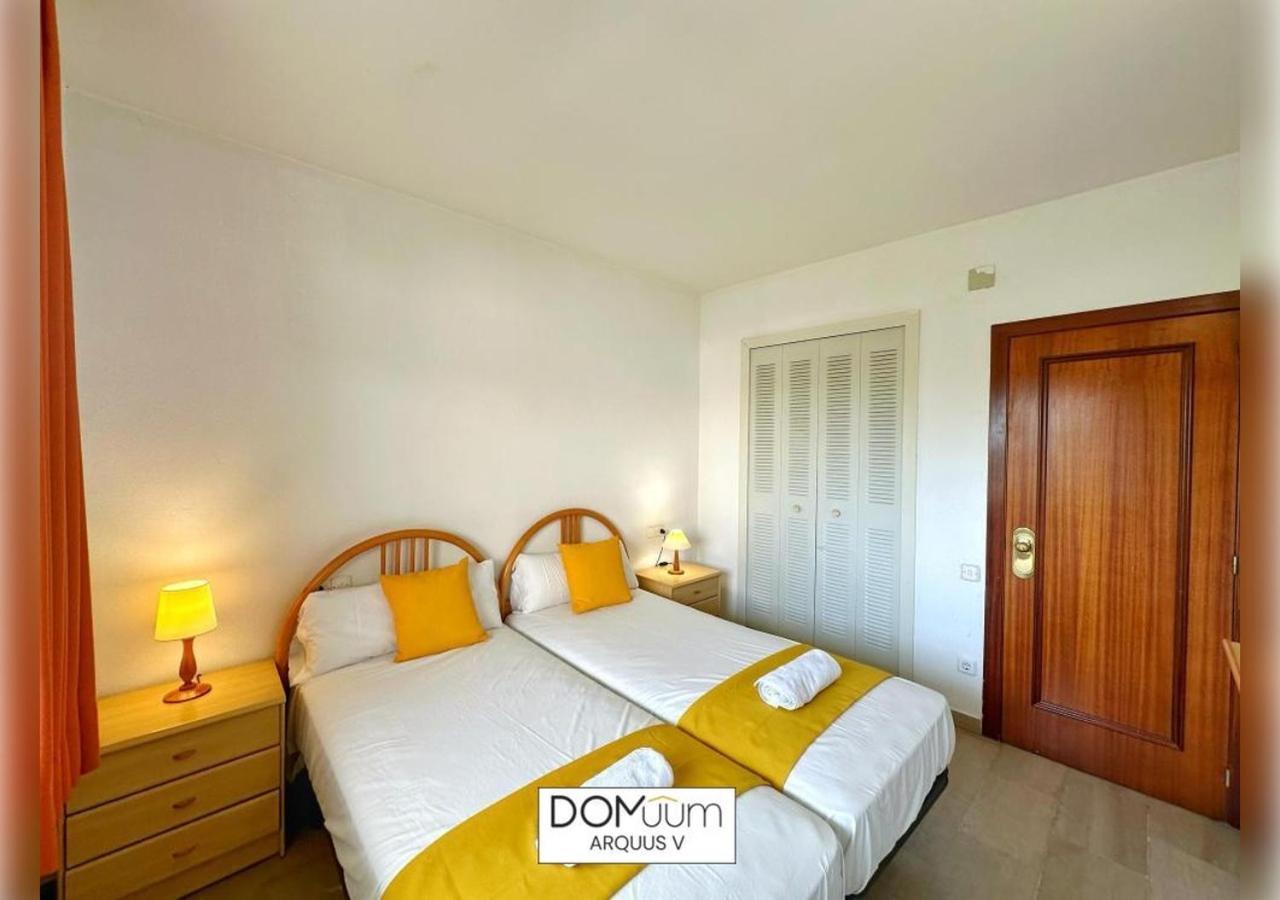 Domuum Holidays - Arquus V Salou Bagian luar foto
